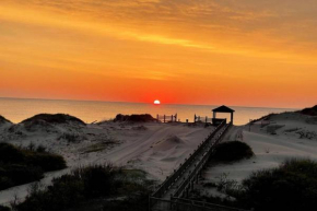 Oceanfront grandeur in 4x4 Outerbanks - Mark Twain